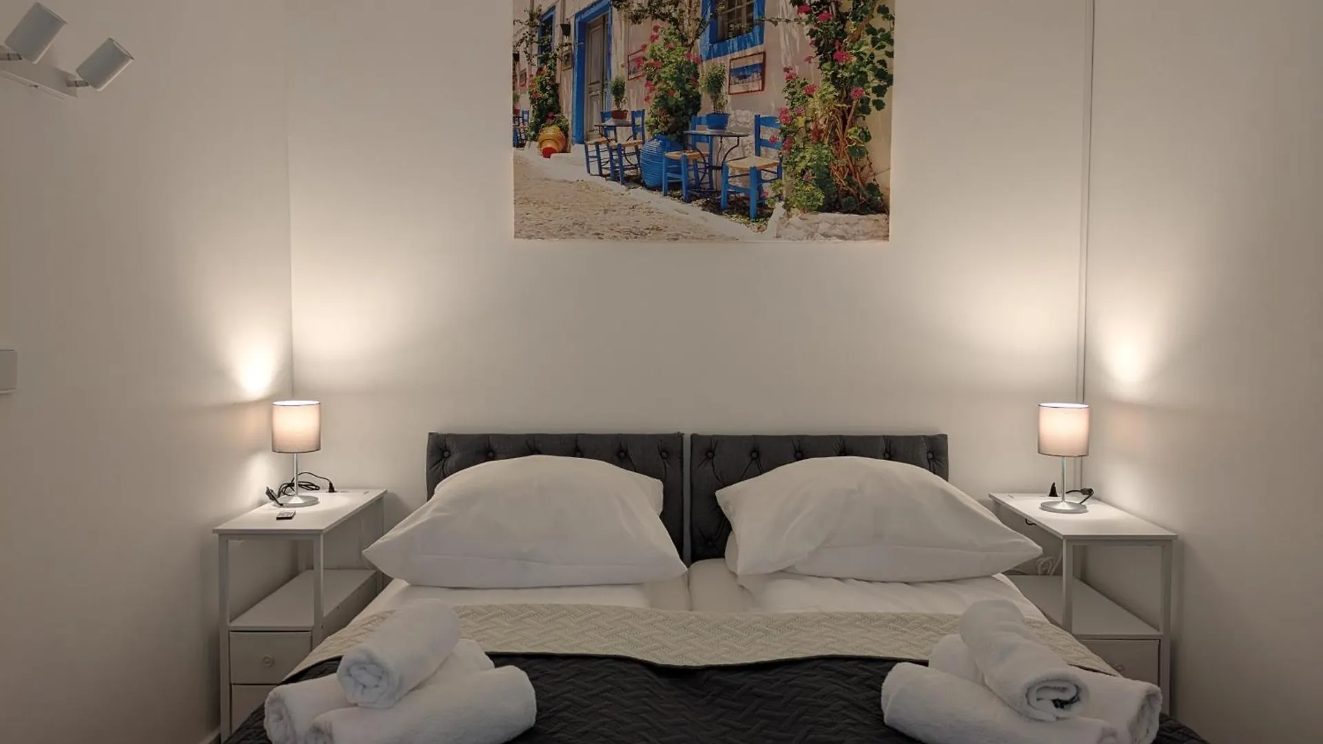 Munich Top Place Direkt Am Karlsplatz - Stachus 70 Qm Mit 2 Schlafzimmer Apartment Mila Germania