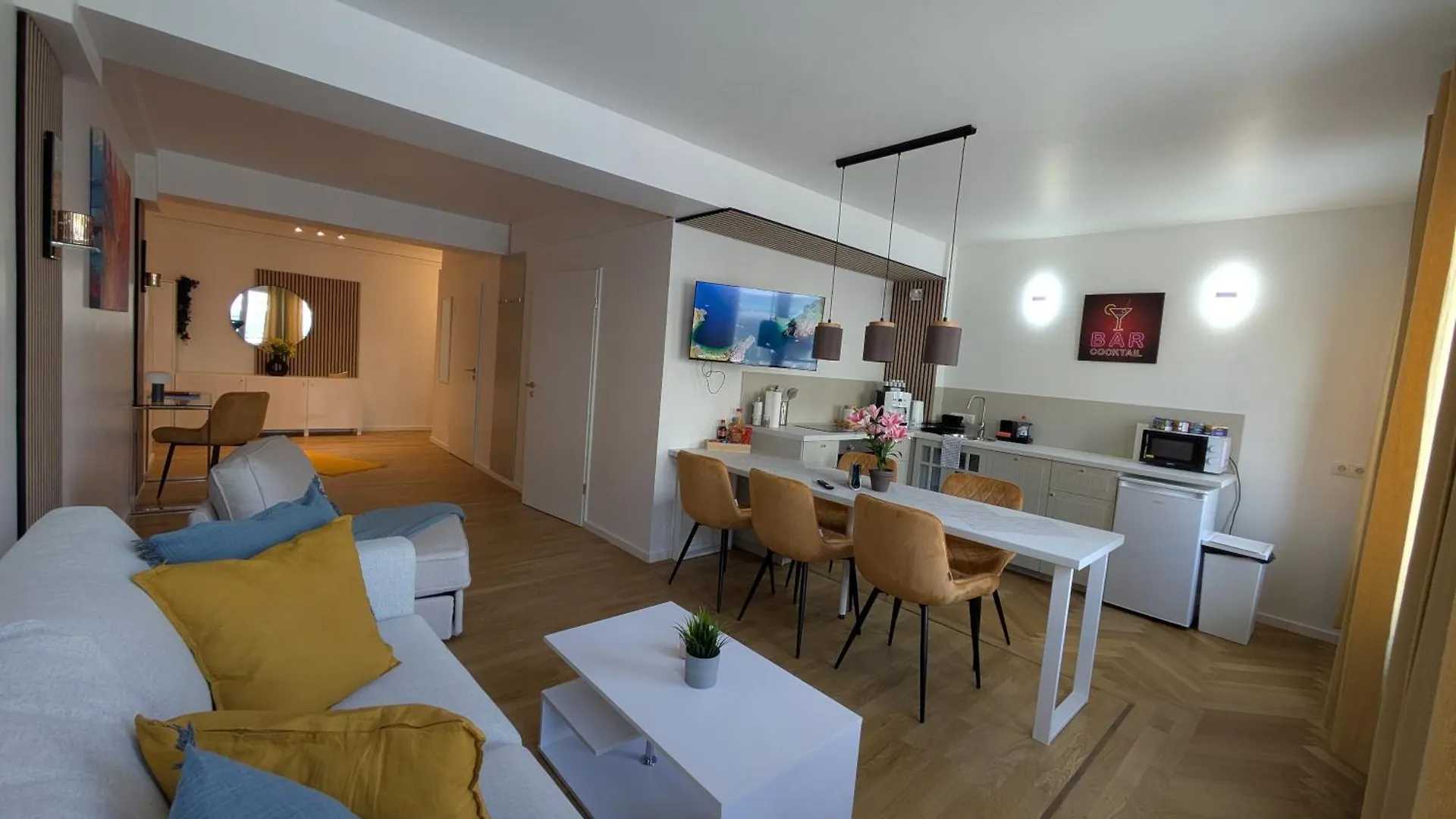 Munich Top Place Direkt Am Karlsplatz - Stachus 70 Qm Mit 2 Schlafzimmer Apartment Mila