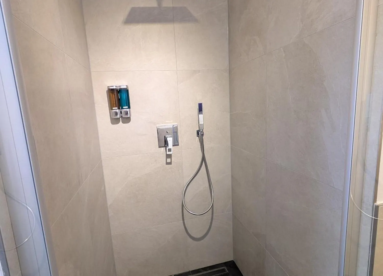 Munich Top Place Direkt Am Karlsplatz - Stachus 70 Qm Mit 2 Schlafzimmer Apartment Mila