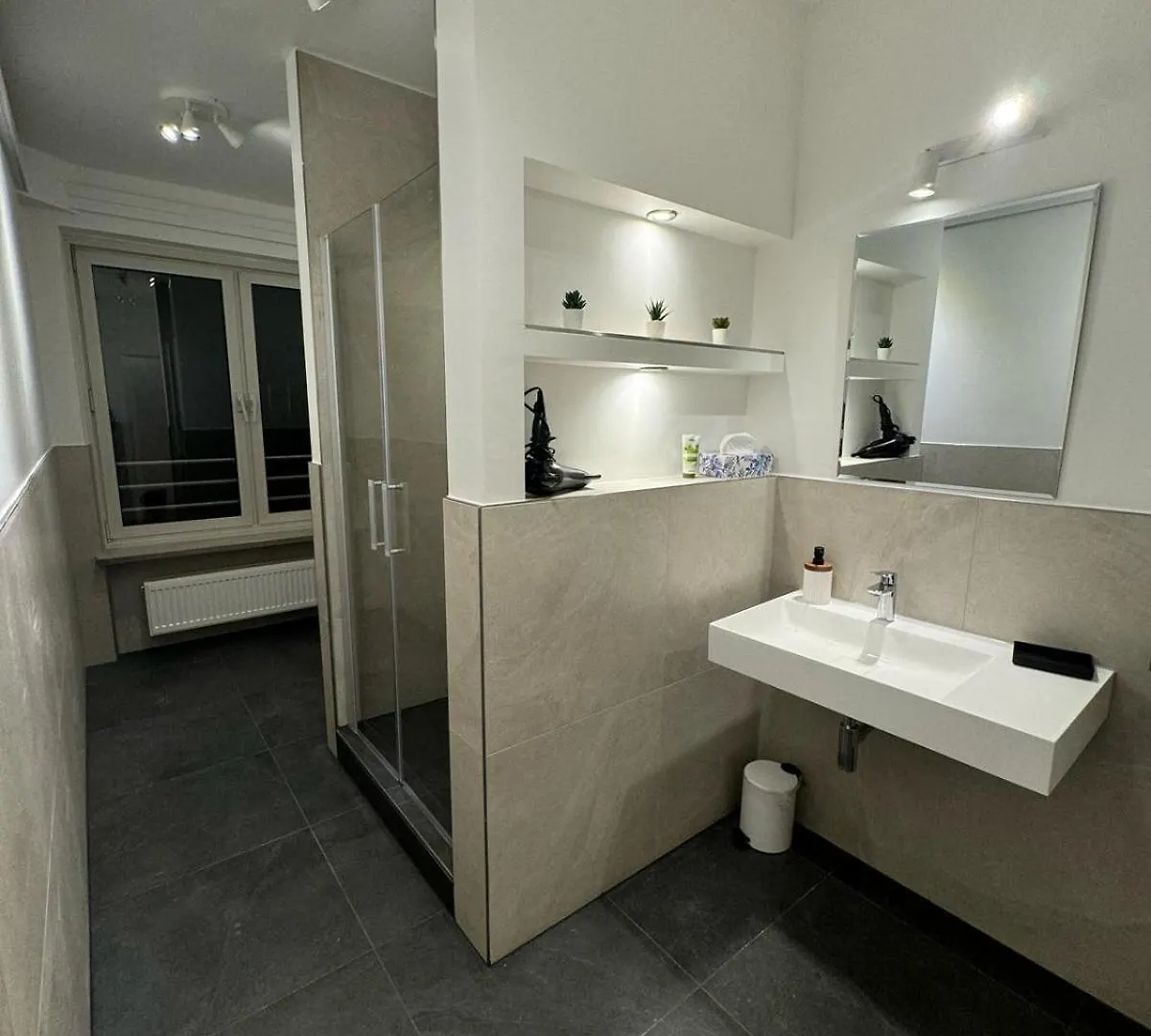 Munich Top Place Direkt Am Karlsplatz - Stachus 70 Qm Mit 2 Schlafzimmer Apartment Mila