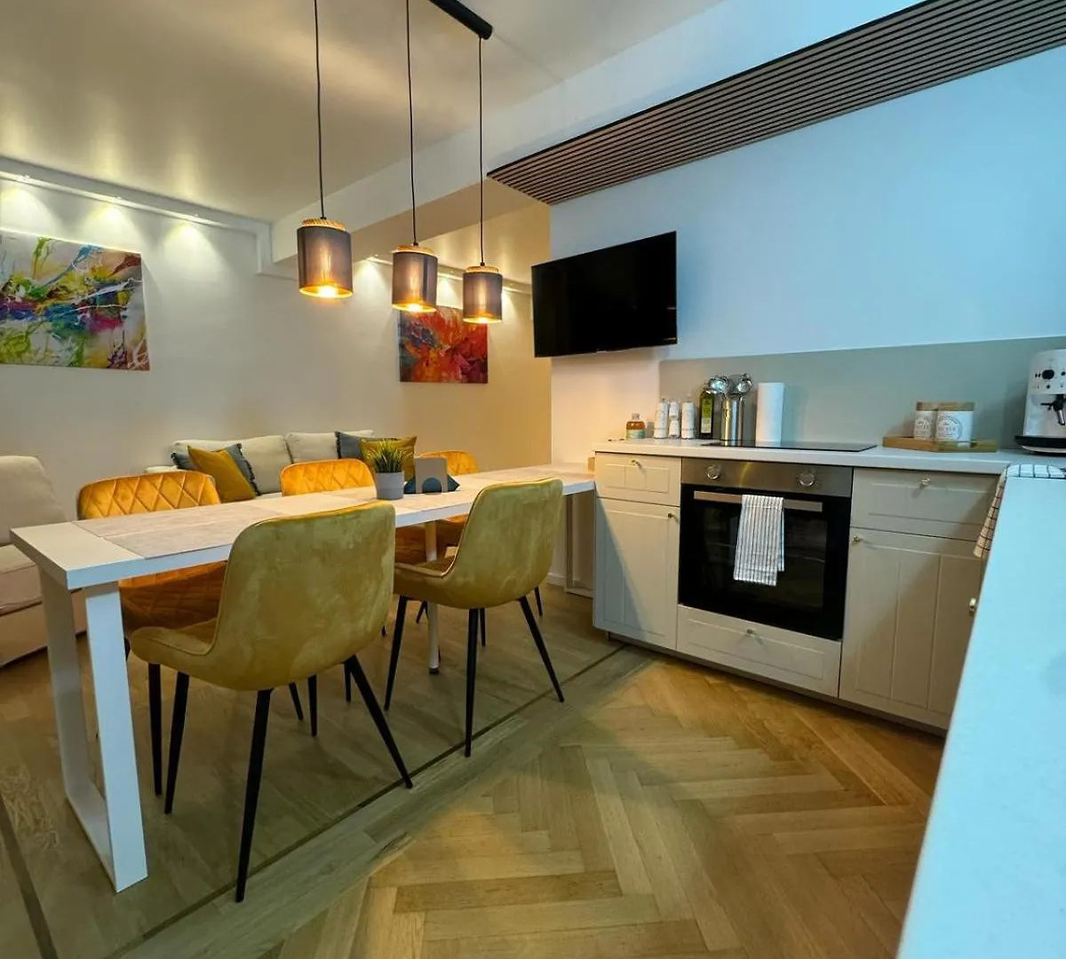 Munich Top Place Direkt Am Karlsplatz - Stachus 70 Qm Mit 2 Schlafzimmer Apartment Mila