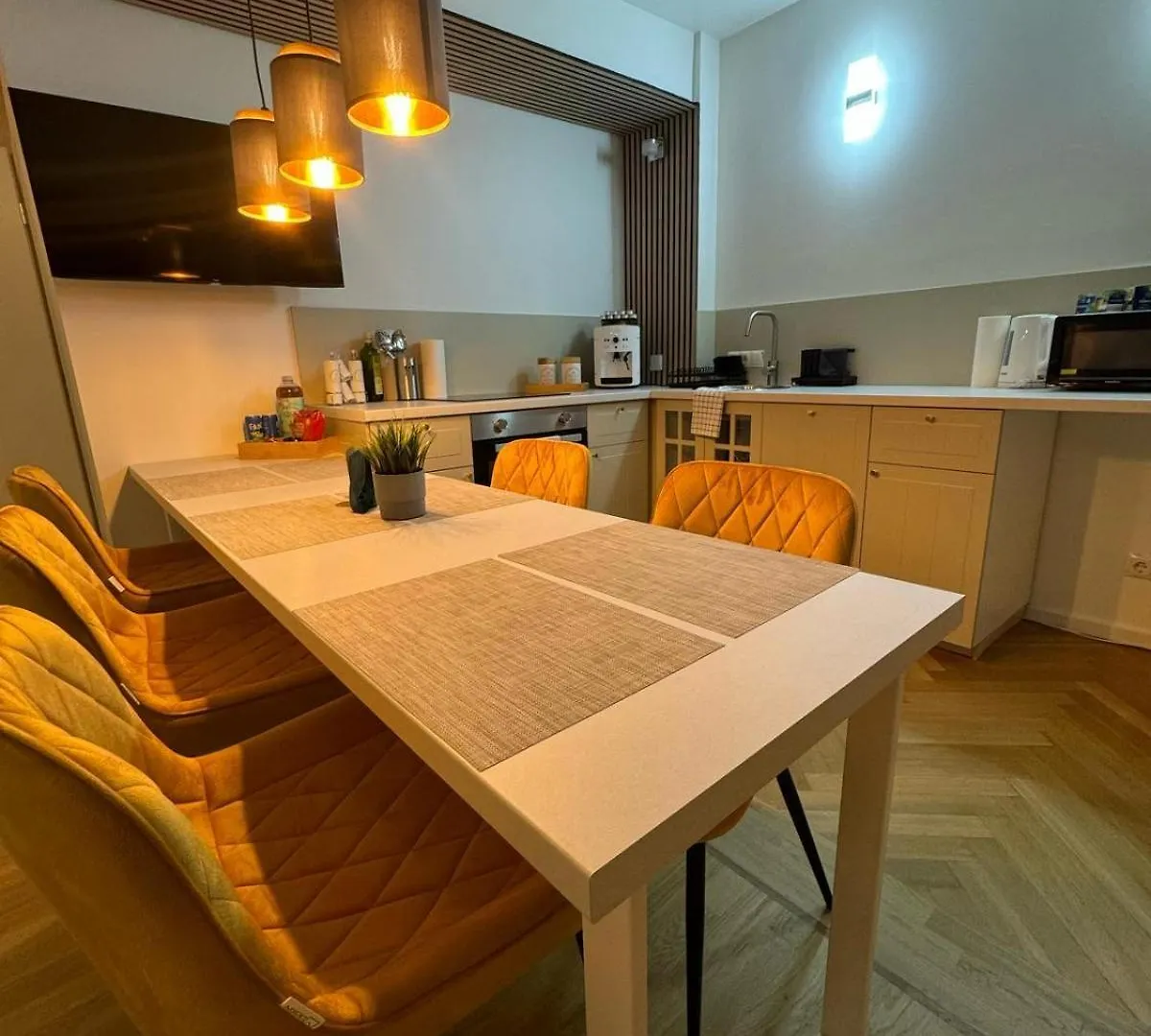 Munich Top Place Direkt Am Karlsplatz - Stachus 70 Qm Mit 2 Schlafzimmer Apartment Mila