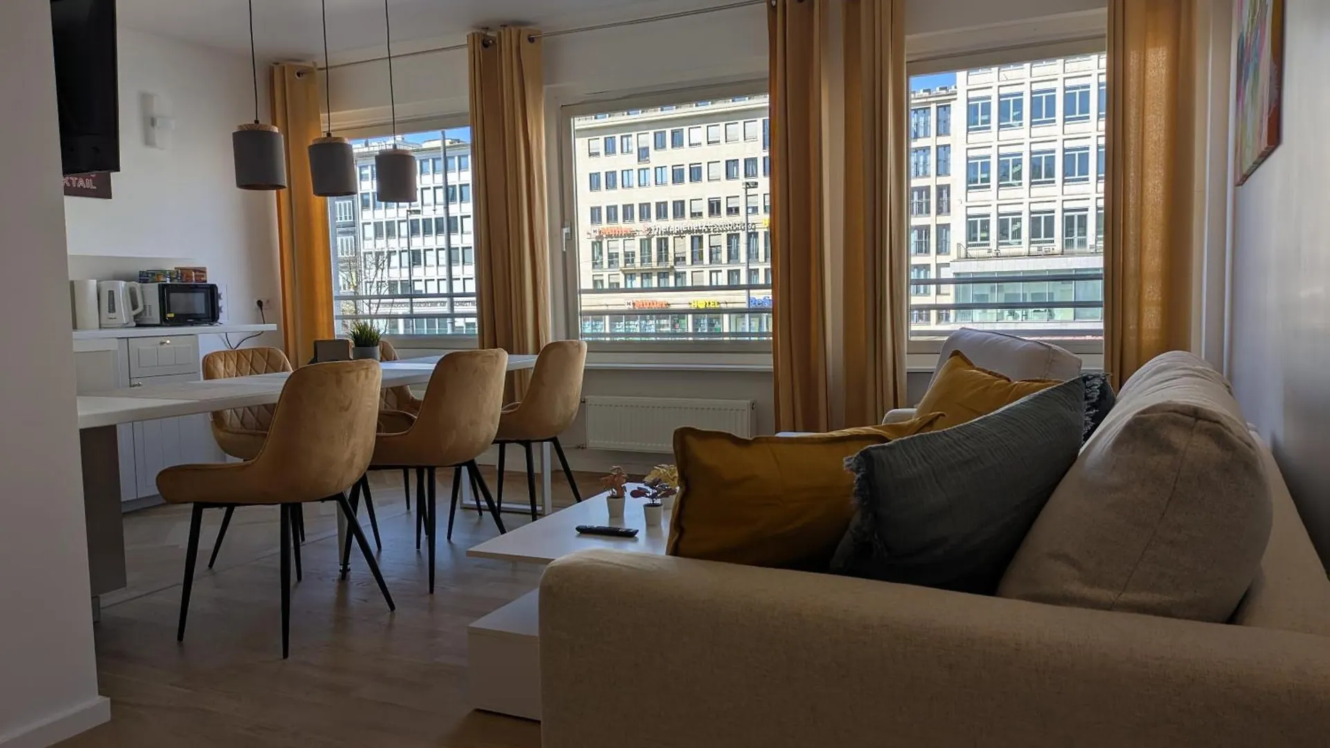 Munich Top Place Direkt Am Karlsplatz - Stachus 70 Qm Mit 2 Schlafzimmer Apartment Mila 0*,